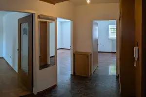 Herrliche 2-Zimmer-EG-Wohnung mit Einbauküche in Au-Haidhausen – Auerfeldstrasse 8, 81541 München – Vorschaubild 5