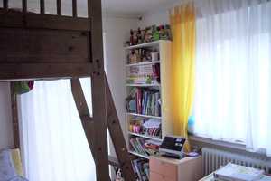 Modernisierte, helle, familienfreundliche, 5-Zimmer-Wohnung mit Terrasse, Balkonen und EBK – Stuttgart – Vorschaubild 3