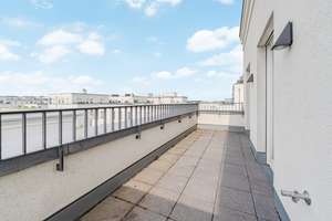 Lichtdurchflutetes Penthouse in den Heinrich-Heine-Gärten mit großzügiger Dachterrasse – Die vollständige Adresse der Immobilie erhältst du vom Anbieter., 40549 Heerdt, Düsseldorf – Vorschaubild 6