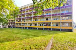 Seniorengerechte 2-Raum-Wohnung mit bodengleicher Dusche – Waldenburger Str. 38, 9116 Altendorf, Chemnitz – Vorschaubild 1