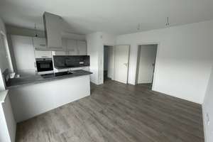 Kernsanierte Wohnung: neue EBK mit Insel, neue Fenster, Böden, Fliesen, sowie Heizung – Von-Richthofen-Straße 31, 86159 Hochfeld, Augsburg – Vorschaubild 5