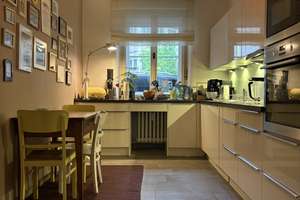 Wunderschöne Stadtwohnung mit Einfamilienhaus Charme mitten in Bogenhausen – Die vollständige Adresse der Immobilie erhältst du vom Anbieter., 81675 Altbogenhausen, München – Vorschaubild 4