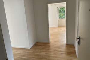 Schöne  3 Zimmerwohnung mit 2 Balkone in Düsseldorf Grafenberg