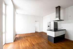 Helle Altbauwohnung mit großzügigem Raumgefühl und viel Potenzial – Die vollständige Adresse der Immobilie erhältst du vom Anbieter., 10179 Mitte (Ortsteil), Berlin – Vorschaubild 3
