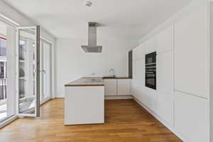 Entrée Weißensee –  Bezugsfreie Neubauwohnung mit Südwestbalkon, zwei Bädern & Aufzug – Lehderstraße 30, 13086 Weißensee, Berlin – Vorschaubild 5