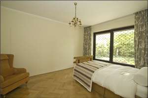 Zwangsversteigerung 23.06.2026 -- Maisonette ca. 170 m² | Düsseltal | Schwimmbad · Loggia · TG – Sybelstraße 26a, 40239 Düsseltal, Düsseldorf – Vorschaubild 9