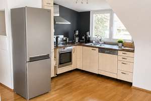 Wohnen im Grünen am Killesberg – 2,5 Zimmer mit besonderem Dachgeschosscharakter – Rolandstr. 9, 70469 Bahnhof Feuerbach, Stuttgart – Vorschaubild 2