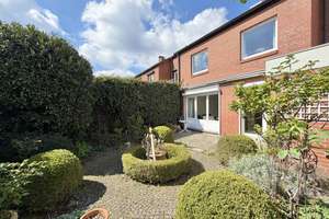 Außergewöhnliches Reihenhaus mit Platz für die Familie, Homeoffice u. Gartenidylle in guter Lage – Die vollständige Adresse der Immobilie erhältst du vom Anbieter., 30627 Groß-Buchholz, Hannover – Vorschaubild 2