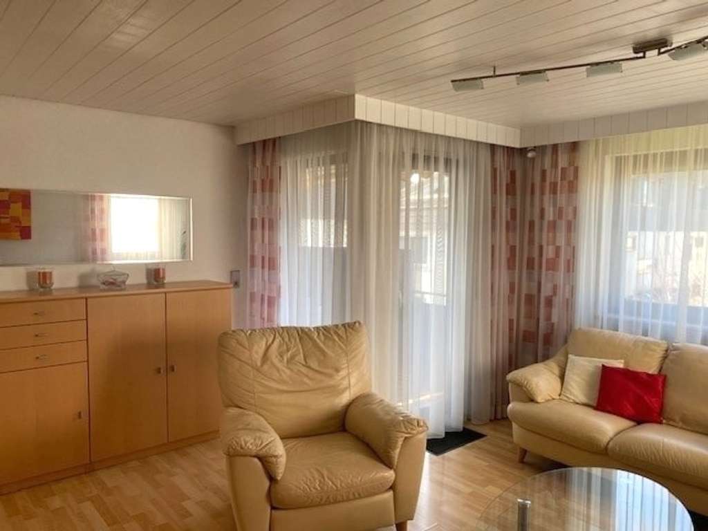 Immobilie in Dettingen unter Teck - Wohnung mit besonderem Flair - Bild 2