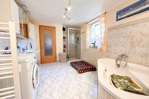 ANKOMMEN & GENIEßEN! Ihr Traumhaus mit Terrasse, PV-Anlage und Whirlpool – Die vollständige Adresse der Immobilie erhältst du vom Anbieter., 6313 Wimmelburg – Vorschaubild 11