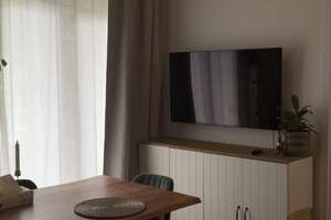 Moderne 2-Zimmer-Wohnung mit Balkon, Einbauküche, Aufzug – 40217 Unterbilk, Düsseldorf – Vorschaubild 5