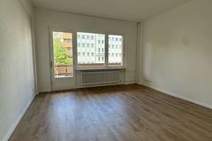 Schlüterstraße | saniertes - helles - 1 - Zimmer Apartment mit Balkon 2.OG