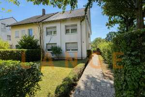 :::PENNENFELD:::3-FAMILIENHAUS IN SCHÖNER LAGE:::SOLIDE VERMIETET + ENERGIEEFFIZIENT::: – Zanderstraße 32, 53177 Pennenfeld, Bonn – Vorschaubild 2