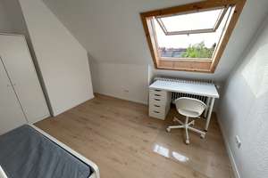 Modernes WG-Zimmer in exklusiver 5er-Frauen-WG – Ludwigshafen, Riedsaumstraße 53 – Riedsaumstraße 53, 67063 Friesenheim, Ludwigshafen am Rhein – Vorschaubild 1