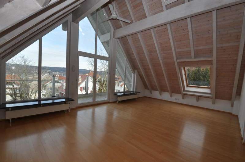 Immobilie in Bodman-Ludwigshafen - Großzügiges Einfamilienhaus mit Indoor-Pool und schönem Garten in Bodman - Teilseesicht - frei  - Bild 8