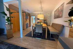Ein Zuhause zum Verlieben – stilvolles Reihenmittelhaus mit Pool in Toplage · provisionsfrei – Die vollständige Adresse der Immobilie erhältst du vom Anbieter., 91056 Büchenbach West, Erlangen – Vorschaubild 5