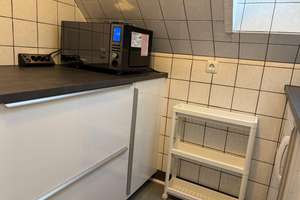 Dachgeschosswohnung löffelfertig 1ZiKüDB mit Einbauküche, voll möbliert – Mühlenbroicher Weg 143, 40472 Rath, Düsseldorf – Vorschaubild 10