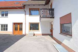 Mehrfamilienhaus mit Einliegerwohnung - Nebengebäude und Werkstatt für gew. Nutzung auf 3.846 qm – Günzburg (Kreis) – Vorschaubild 7