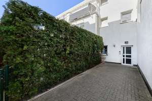 Between the Rhine Riverside & the Vibrant Neustadt District – Bright and Inviting 2-Room Apartment