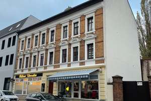 Frisch renovierte 3-Raum-Wohnung in denkmalgeschütztem Altbau – sofort bezugsfertig!