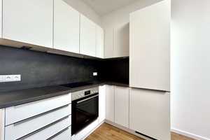 Moderne Dachgeschosswohnung mit Einbauküche im Erstbezug! – Gounodstraße 23, 10388 Berlin – Vorschaubild 10