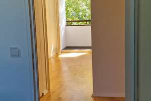 Sehr helle  2-Zi.-Whg.,  saniert, mit EBK,  4. OG mit Aufzug, Balkon, Blick ins Grüne , Kudamm-Nähe – Albrecht-Achilles-Straße 6, 10709 Wilmersdorf, Berlin – Vorschaubild 12