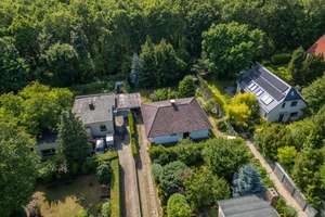 Bungalow in einzigartiger Waldrandlage – Vollkeller, Garage & Neubaupotenzial