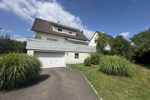 ZWEIFAMILIENHAUS MIT TRAUMAUSSICHT – Die vollständige Adresse der Immobilie erhältst du vom Anbieter., 72379 Hechingen – Vorschaubild 1