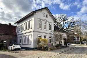 Charmantes Mehrfamilienhaus mit ca. 203 m² WF und ca. 74m² GF in Bremen