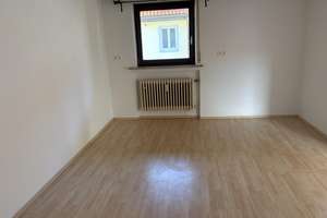 Geräumige und helle Altbauwohnung mit Dachterrasse in bester Karlsfelder Lage – Blumenstraße 34, 85757 Karlsfeld – Vorschaubild 15