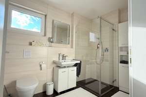Lebendiger , heller Wohnraum: 3-Zimmer-Penthouse Wohnung in Fürth – 90765 Ronhof, Kronach, Fürth – Vorschaubild 9