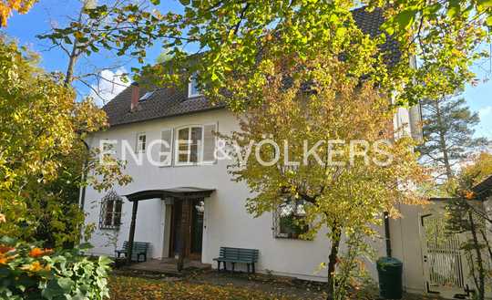 Seltenheit für Liebhaber • Original Breitling-Villa mit Anbau, herrlicher Terrasse, Fernsicht und...