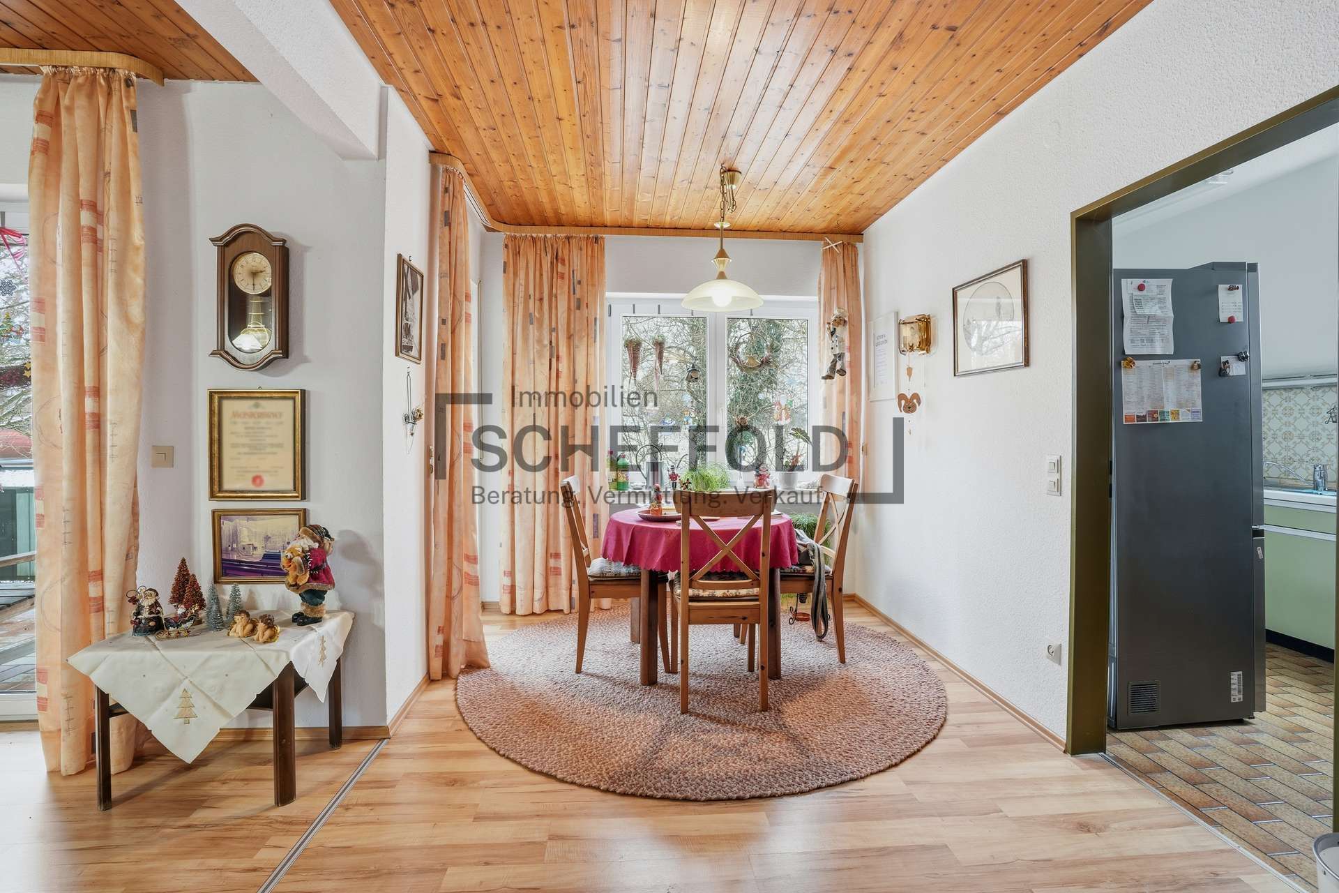 Immobilie in Laupheim - Familienglück! Gut gelegenes Zweifamilienhaus mit viel Potenzial - Bild 5