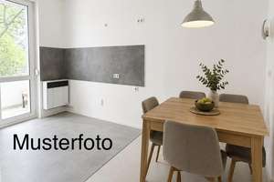 Ab sofort: renovierte 3,5-Zimmer-Wohnung mit 2 Bädern und 2 Balkonen – Soester Straße 1, 45307 Kray, Essen – Vorschaubild 3