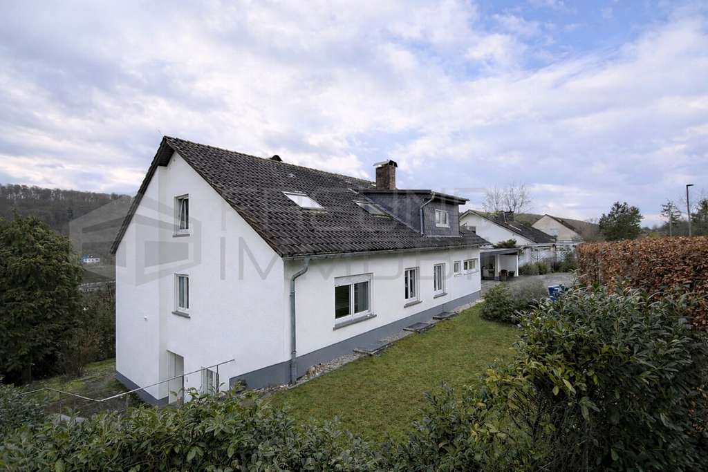 Immobilie in Waldems - Modernisierte Kapitalanlage auf sonnenverwöhntem Grundstück - Bild 3