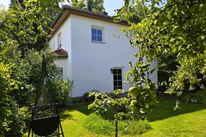 Einziehen und Wohlfühlen – repräsentative Stadtvilla auf Eckgrundstück Dorfkern Alt-Lankwitz    
 – Die vollständige Adresse der Immobilie erhältst du vom Anbieter., 12247 Lankwitz, Berlin – Vorschaubild 6
