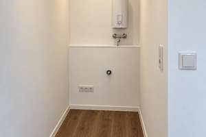 Helles 1-Zimmer-Apartment mit großer Fensterfront in Düsseldorf-Friedrichstadt – 40217 Friedrichstadt, Düsseldorf – Vorschaubild 5