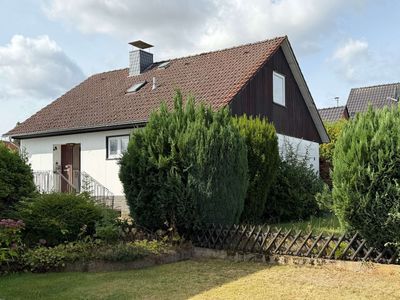Großzügiges Grundstück mit bestehender Bebauung und vielfältigen Gestaltungsmöglichkeiten