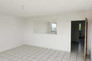 Helle 3-Zimmer-Dachgeschosswohnung  in Köln-Ostheim – ab sofort bezugsfrei – Frankfurter Str. 585, 51107 Ostheim, Köln – Vorschaubild 3