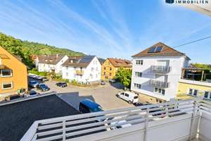 ~ ERSTBEZUG N. SANIERUNG: Schöne, tolle 2-Zi.-Wohnung mit Balkon * neue EBK * zentral in S-Wangen ~