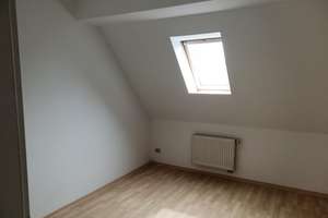 Tolle 2- Zimmerwohnung im Dachgeschoss- Villacher Siedlung - Dresden Laubegast – Krainer Straße 7, 1279 Laubegast, Dresden – Vorschaubild 2