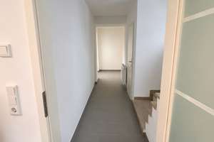  Doppelhaushälfte mit 3 Bäder, 4  WCs, Kamin,  Terrasse & Marquardt-Küche in Nürnberg-Gar – Germersheimer Straße 125, 90469 Trierer Straße, Nürnberg – Vorschaubild 8