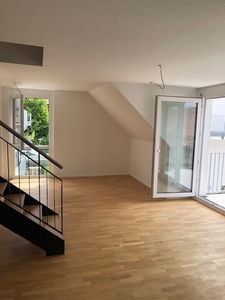 Neuwertige 5,5 Zi.-Maisonettewohnung Kusterdingen - zwischen Tübingen u. Reutlingen