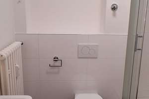 Mit Balkon: Top sanierte 2 Zimmer Wohnung mit Einbauküche – Kempener Allee 162, 47803 Benrad-Nord, Krefeld – Vorschaubild 3