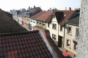 !provisionsfrei+WG-geeignet helle hochwertig sanierte 4 ZKB Altbauwohnung in Seckenheim