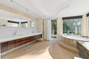 Exklusive Luxus-Villa aus 2008 mit Aufzug, Fitnessbereich & großem Garten in Best-Lage – Die vollständige Adresse der Immobilie erhältst du vom Anbieter., 50935 Lindenthal (Ortsteil), Köln – Vorschaubild 6