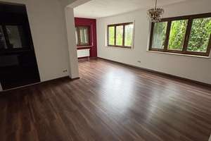 Großzügiges Zweifamilienhaus mit großem Garten, Pool, 3 Stellplätzen, Carport und zwei Garagen – Verdistraße 26, 90455 Katzwang, Reichelsdorf Ost, Reichelsdorfer Keller, Nürnberg – Vorschaubild 7