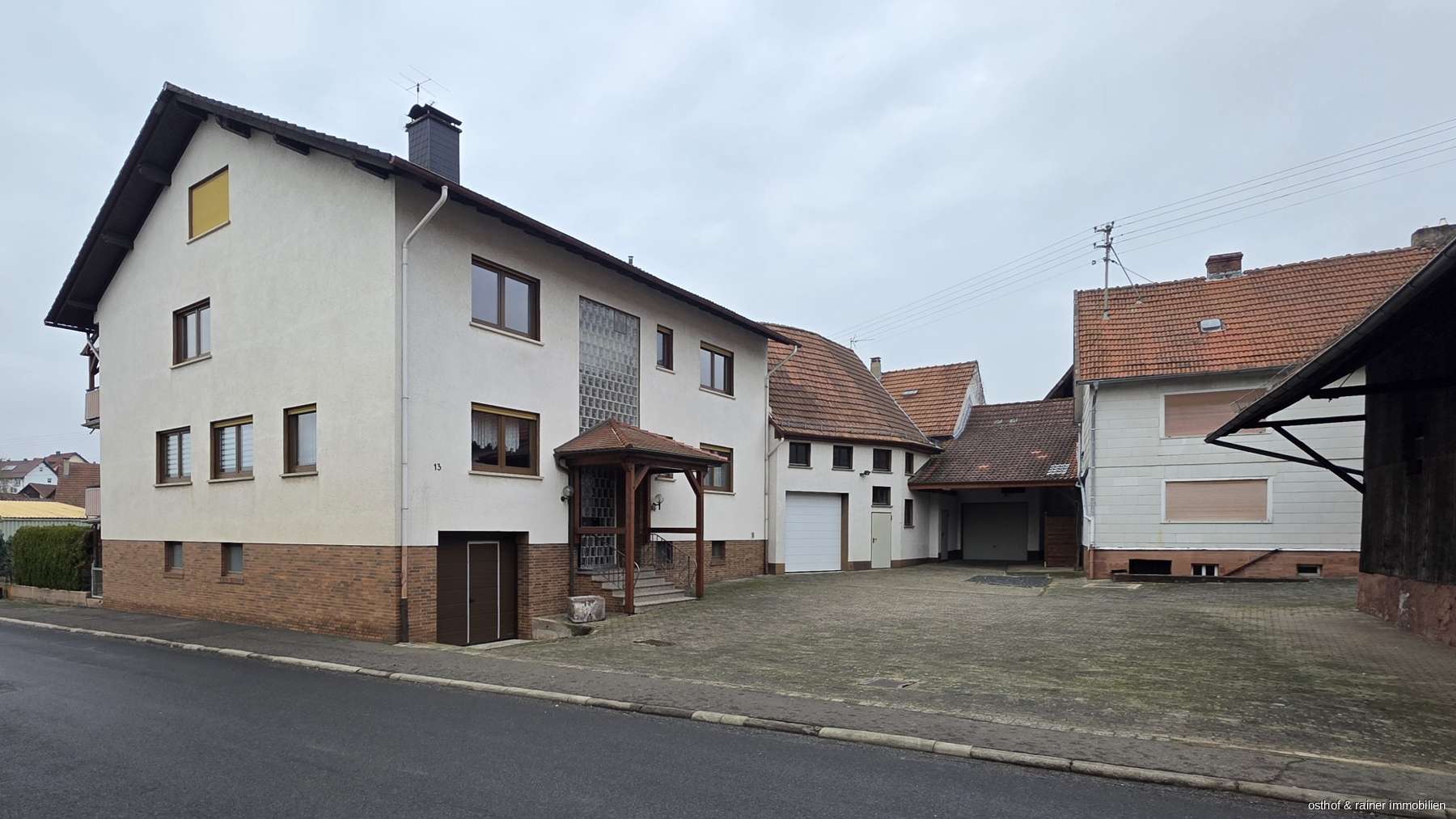 OSTHOF & RAINER IMMOBILIEN Mehrgenerationenhaus mit Großzügigkeit und Nebengebäude!, Main Kinzig Kreis – Bild 1