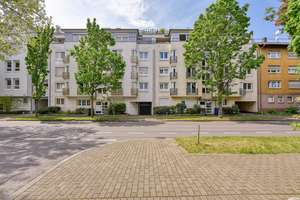 +++ Einbauküche NEU - zentral, bequem & renoviert - französischer Balkon - inklusive TG-Stpl. +++ – Daimlerstraße 54, 70372 Cannstatt-Mitte, Stuttgart – Vorschaubild 15