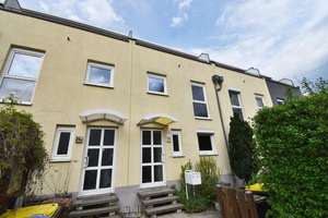 *Gemütliches Reihenmittelhaus mit Garten, Dachterrasse und Kamin in Chemnitz-Borna* – Wittgensdorfer Straße 24, 9114 Borna-Heinersdorf, Chemnitz – Vorschaubild 2